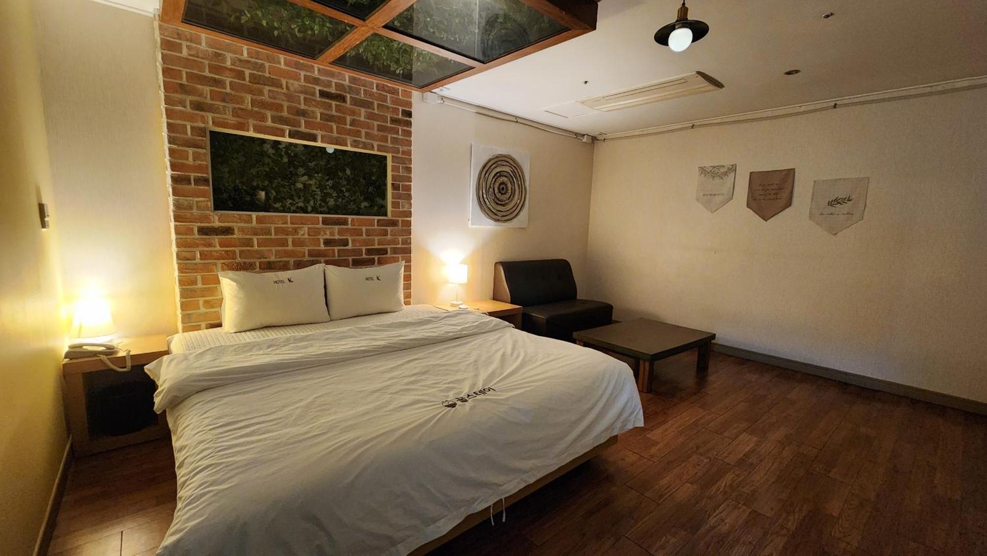 Gimhae Business Hotel K Exterior photo