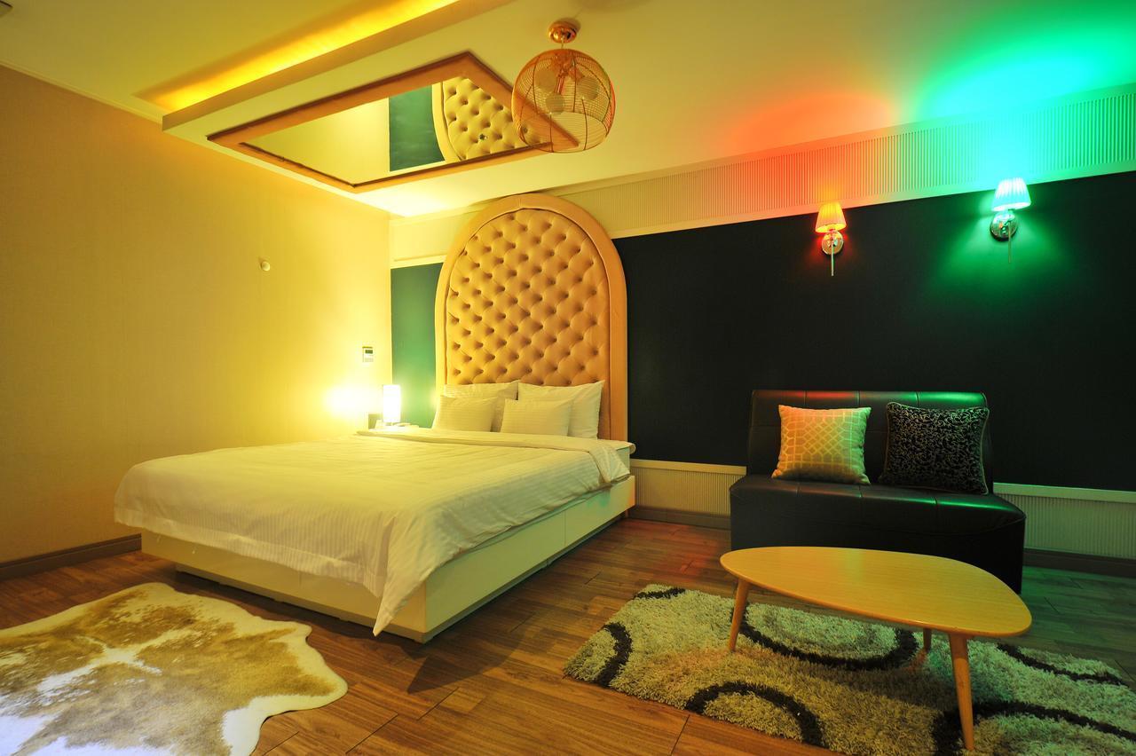 Gimhae Business Hotel K Exterior photo