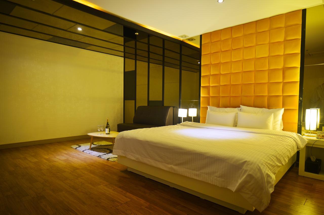 Gimhae Business Hotel K Exterior photo