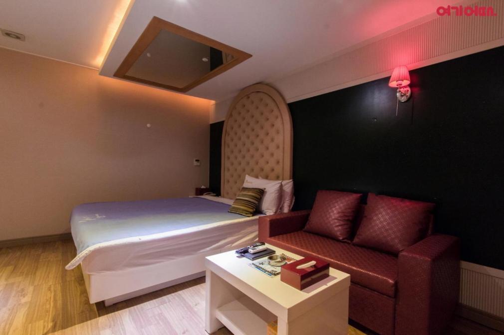 Gimhae Business Hotel K Exterior photo